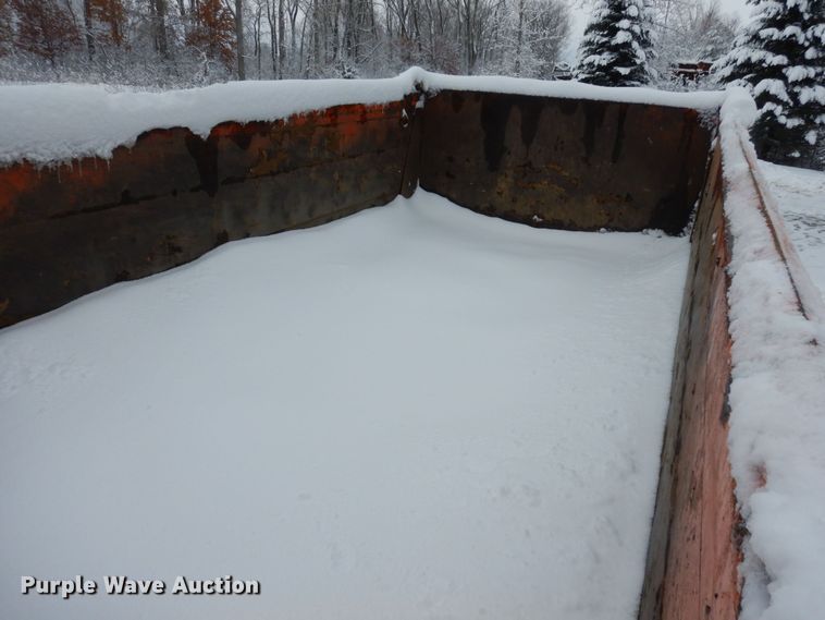 image for item AF9336 2003 Sterling LT9500  dump truck