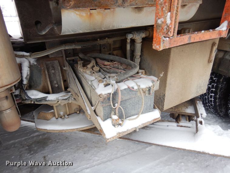 image for item AF9336 2003 Sterling LT9500  dump truck