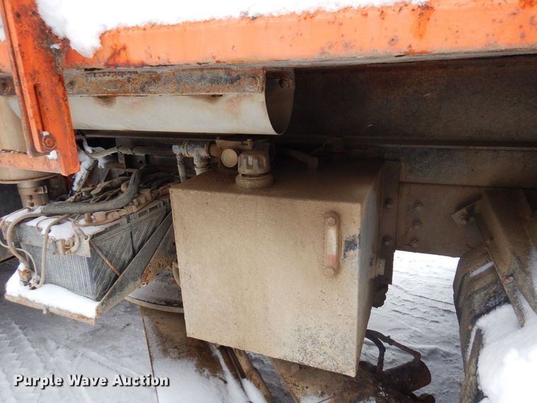 image for item AF9336 2003 Sterling LT9500  dump truck