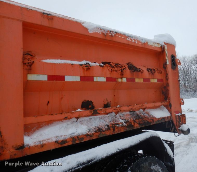 image for item AF9336 2003 Sterling LT9500  dump truck