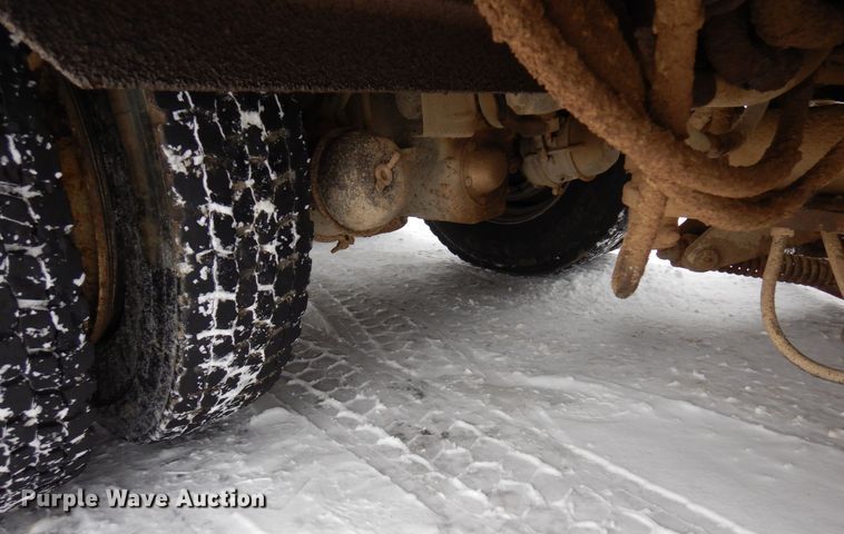 image for item AF9336 2003 Sterling LT9500  dump truck