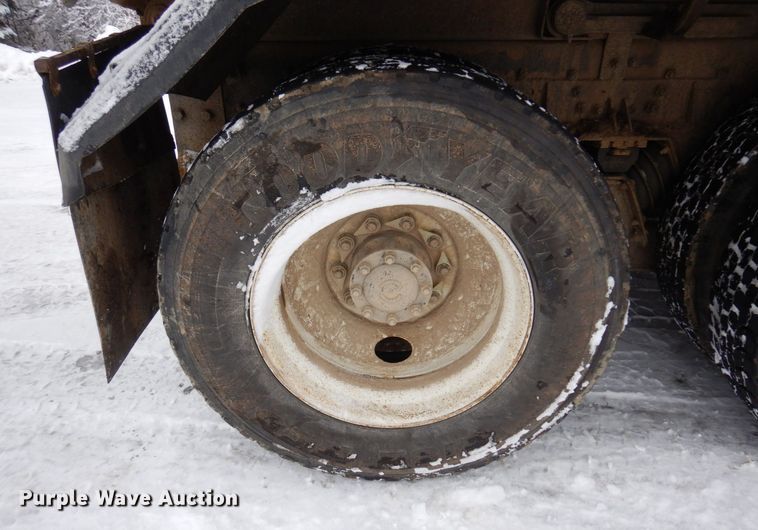 image for item AF9336 2003 Sterling LT9500  dump truck