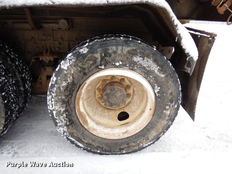 image for item AF9336 2003 Sterling LT9500  dump truck