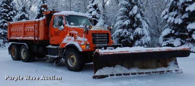 image for item AF9337 2002 Sterling LT9500  dump truck