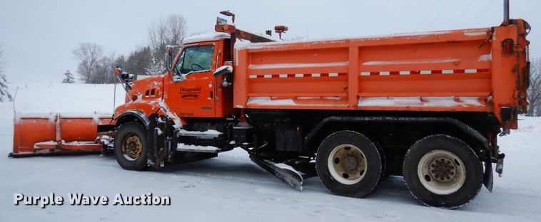 image for item AF9337 2002 Sterling LT9500  dump truck