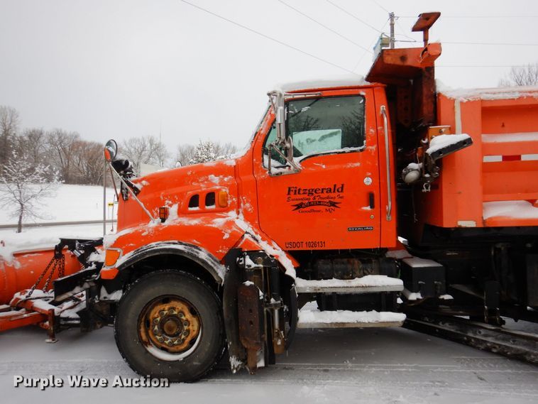 image for item AF9337 2002 Sterling LT9500  dump truck