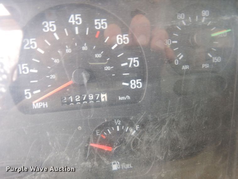 image for item AF9337 2002 Sterling LT9500  dump truck