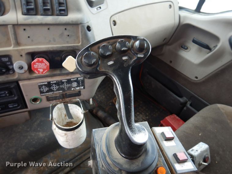 image for item AF9337 2002 Sterling LT9500  dump truck