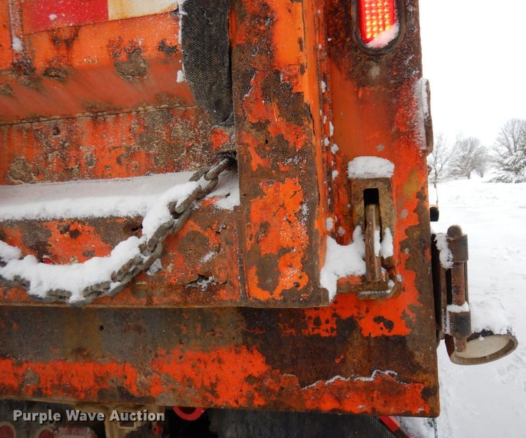 image for item AF9337 2002 Sterling LT9500  dump truck
