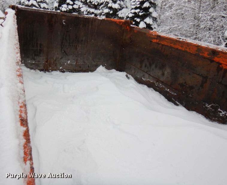 image for item AF9337 2002 Sterling LT9500  dump truck