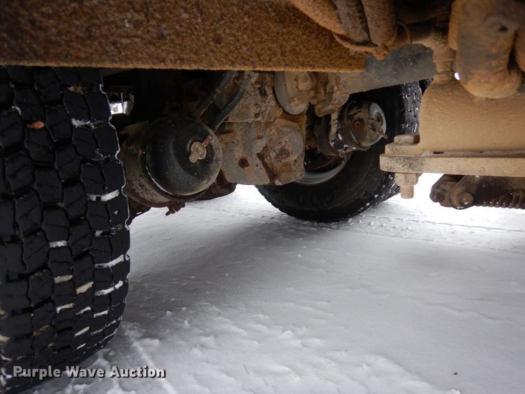 image for item AF9337 2002 Sterling LT9500  dump truck