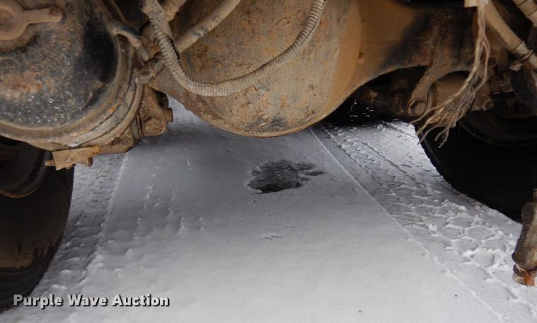 image for item AF9337 2002 Sterling LT9500  dump truck