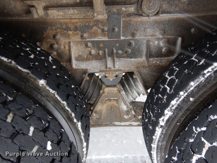 image for item AF9337 2002 Sterling LT9500  dump truck