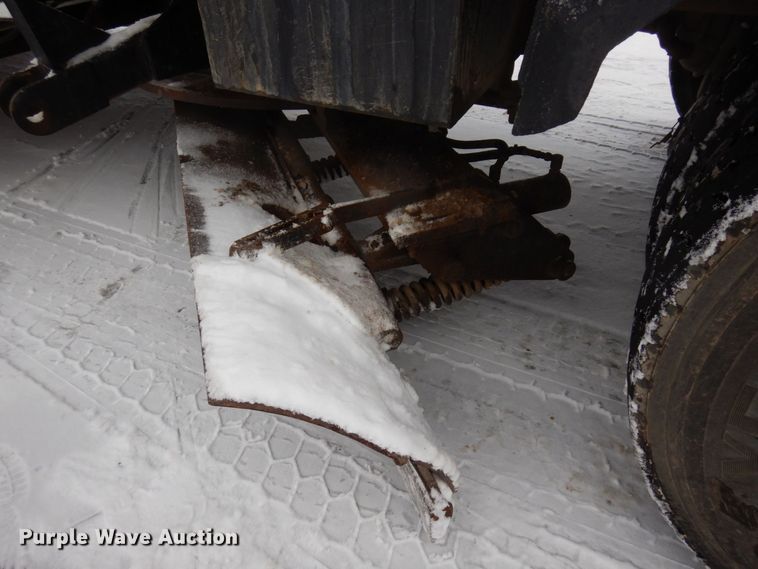 image for item AF9337 2002 Sterling LT9500  dump truck