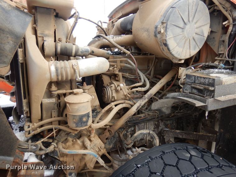 image for item AF9337 2002 Sterling LT9500  dump truck