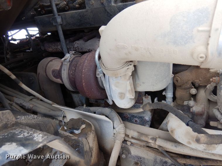 image for item AF9337 2002 Sterling LT9500  dump truck