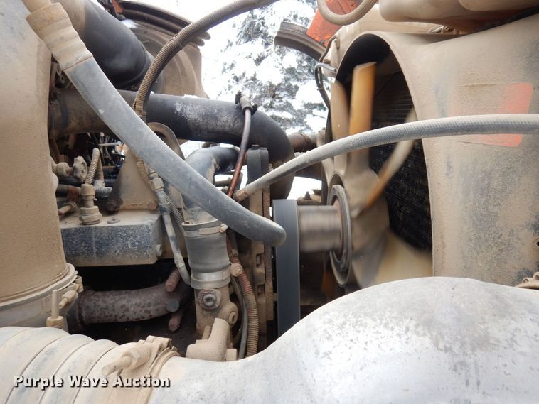 image for item AF9337 2002 Sterling LT9500  dump truck