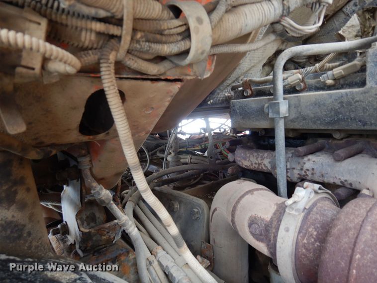 image for item AF9337 2002 Sterling LT9500  dump truck