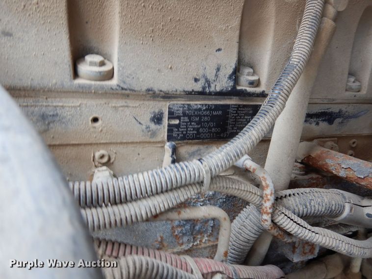 image for item AF9337 2002 Sterling LT9500  dump truck