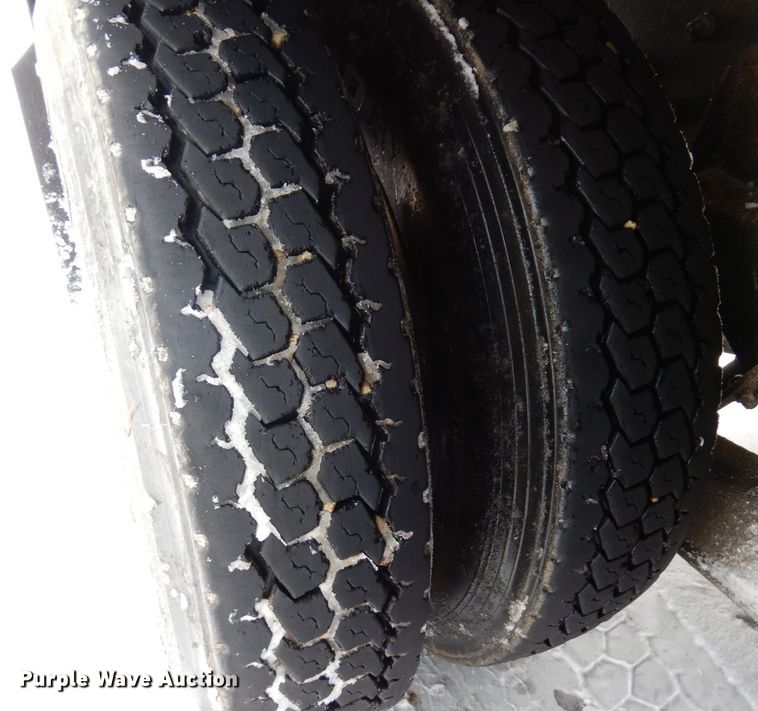 image for item AF9337 2002 Sterling LT9500  dump truck