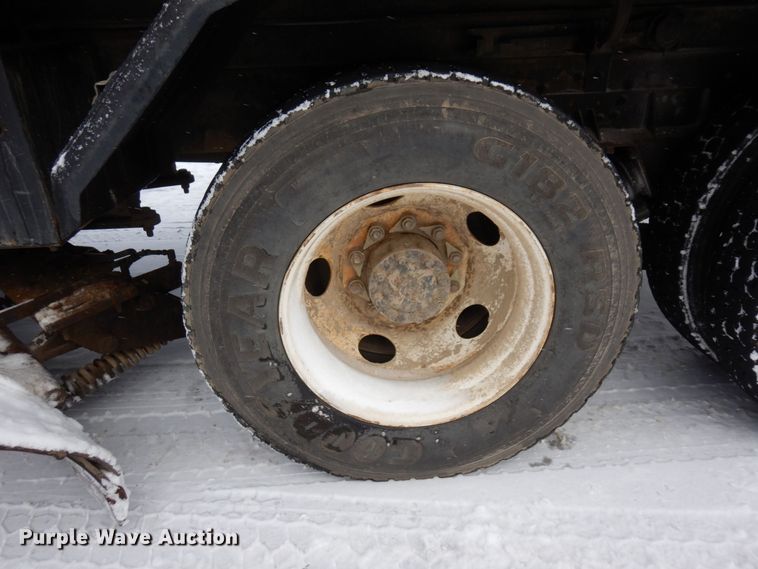 image for item AF9337 2002 Sterling LT9500  dump truck