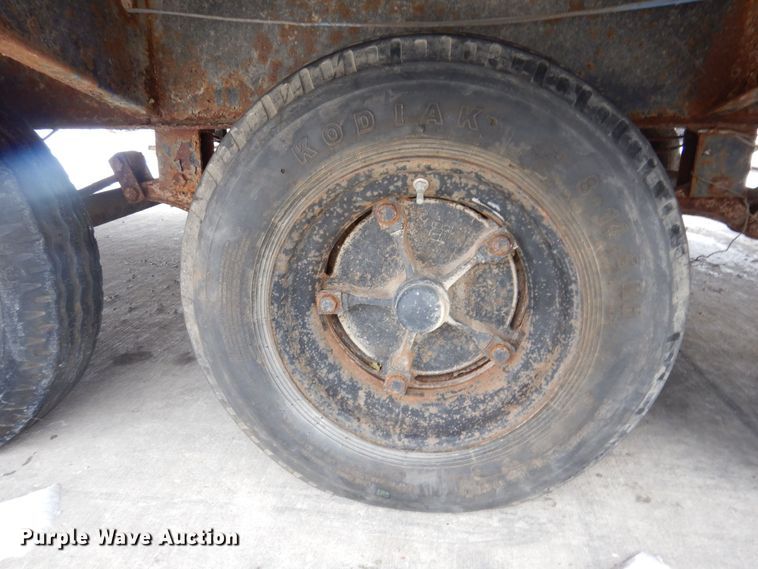 image for item DK2083 1997  Jobsite trailer