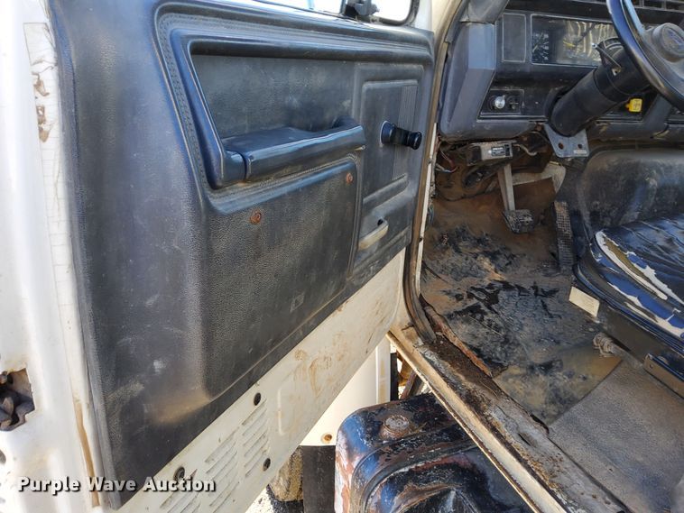 image for item DL2287 1990 Ford F800  dump flatbed pickup truck