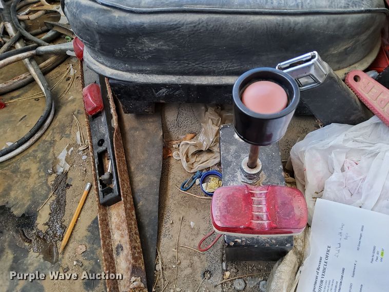 image for item DL2287 1990 Ford F800  dump flatbed pickup truck