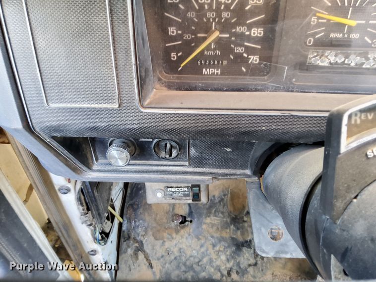 image for item DL2287 1990 Ford F800  dump flatbed pickup truck