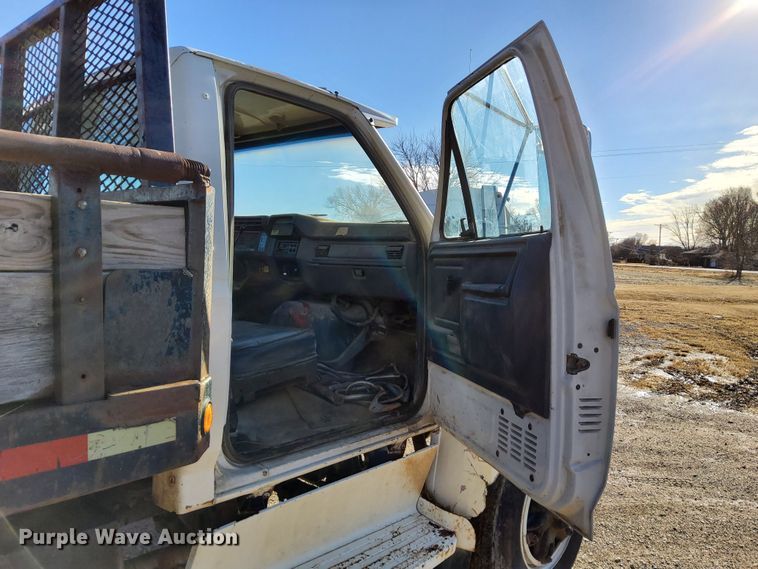 image for item DL2287 1990 Ford F800  dump flatbed pickup truck