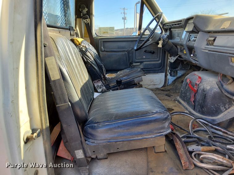 image for item DL2287 1990 Ford F800  dump flatbed pickup truck