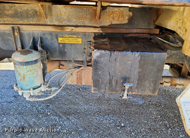 image for item DL2287 1990 Ford F800  dump flatbed pickup truck