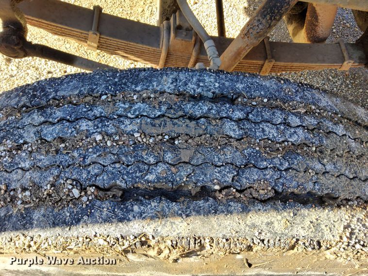 image for item DL2287 1990 Ford F800  dump flatbed pickup truck