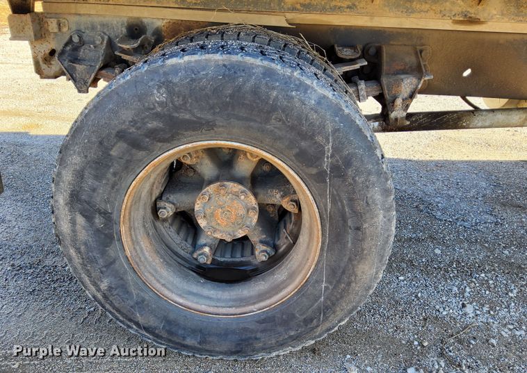 image for item DL2287 1990 Ford F800  dump flatbed pickup truck