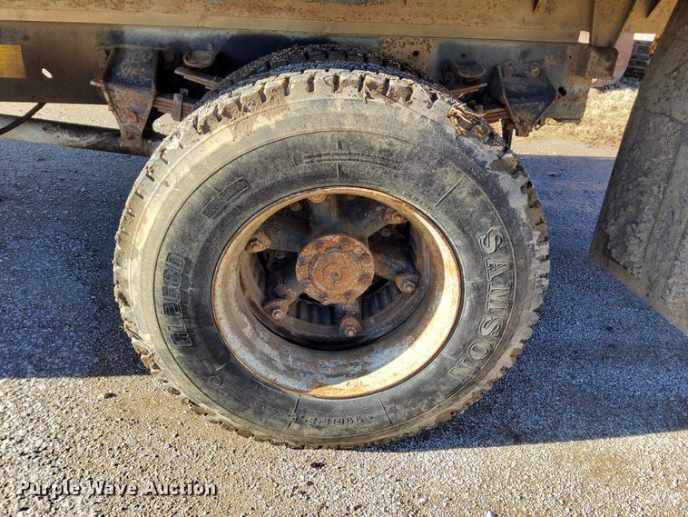 image for item DL2287 1990 Ford F800  dump flatbed pickup truck