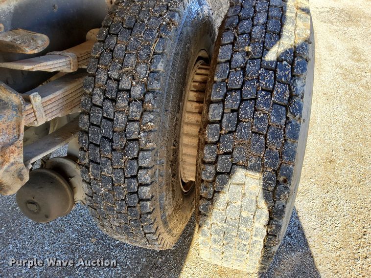 image for item DL2287 1990 Ford F800  dump flatbed pickup truck