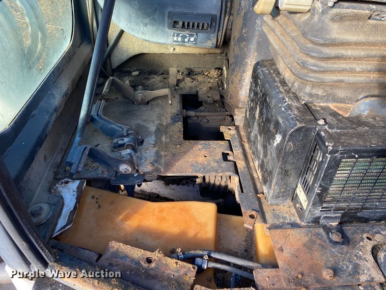 image for item DN8138 2005 Bobcat 430HAG  mini excavator