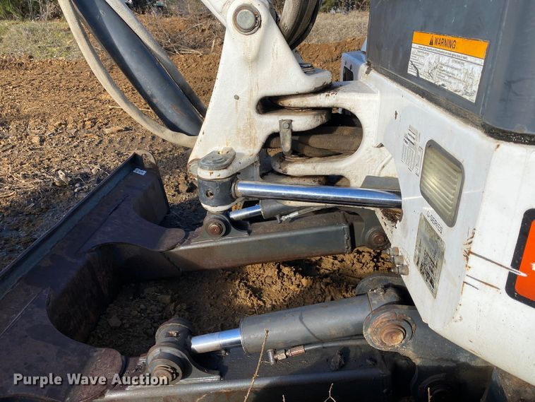 image for item DN8138 2005 Bobcat 430HAG  mini excavator