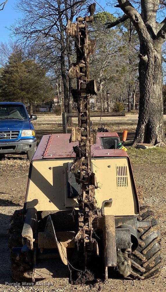 image for item DN8139 2002 Ditch Witch 410SX  trencher