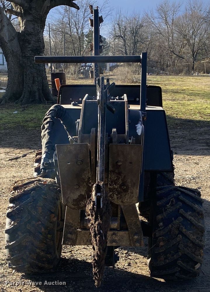 image for item DN8139 2002 Ditch Witch 410SX  trencher