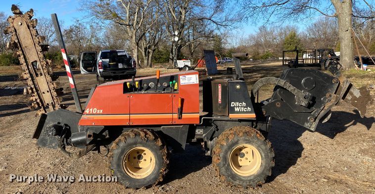 image for item DN8139 2002 Ditch Witch 410SX  trencher