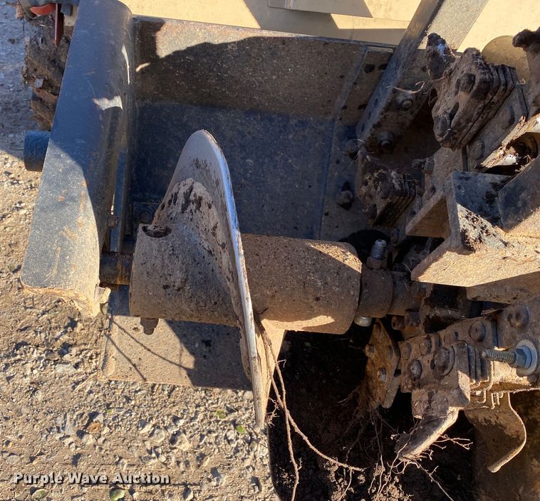 image for item DN8139 2002 Ditch Witch 410SX  trencher