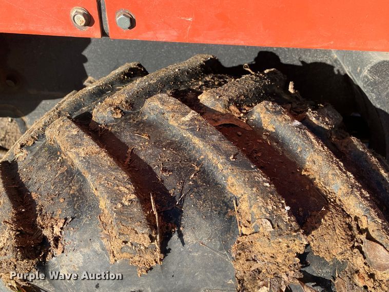 image for item DN8139 2002 Ditch Witch 410SX  trencher