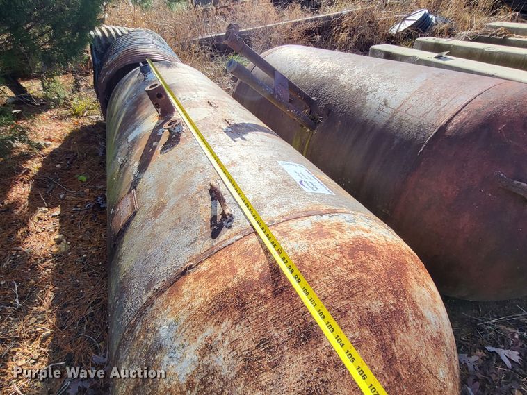 image for item DO3451 (2) propane tanks