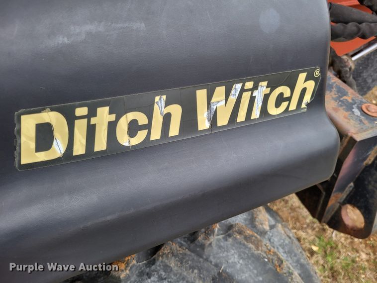 image for item DO3519 2006 Ditch Witch RT115  rock saw