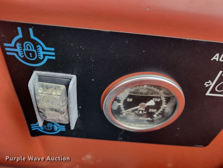 image for item DO3519 2006 Ditch Witch RT115  rock saw