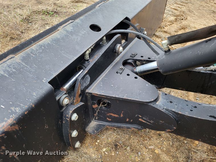 image for item DO3519 2006 Ditch Witch RT115  rock saw