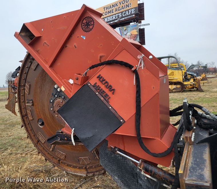 image for item DO3519 2006 Ditch Witch RT115  rock saw