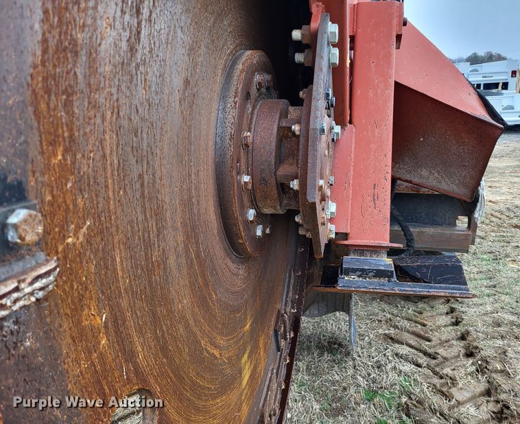 image for item DO3519 2006 Ditch Witch RT115  rock saw