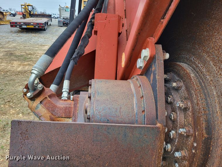 image for item DO3519 2006 Ditch Witch RT115  rock saw